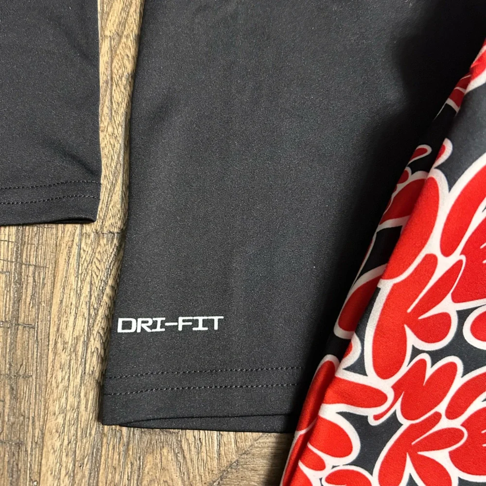 Nike Boys Rashguard/Swim Trunk Set Black/Red Size 5 NWT